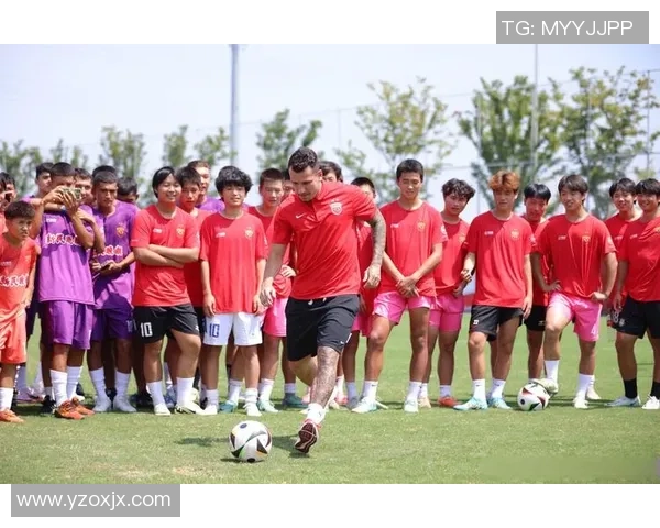 足球十大球星传世之作解析 球技与荣耀的完美交融