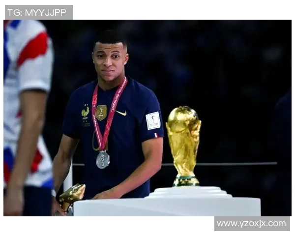 世界杯足球球星的背后支持者揭秘：他们的太太们如何在荣耀与挑战中同行